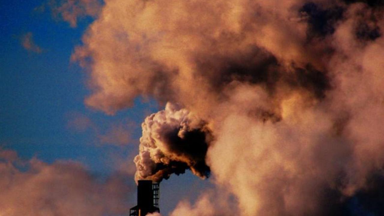 BILLY WILSON / FLICKR smoke stack